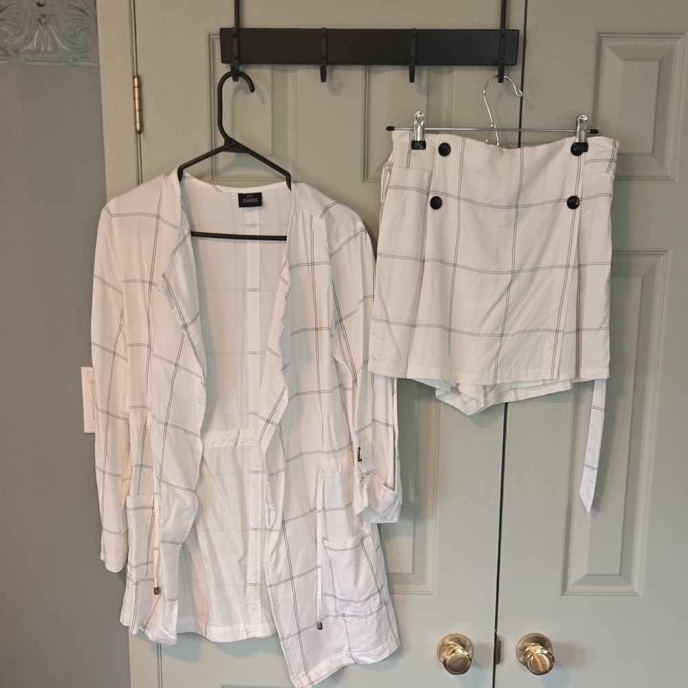 🤍 Women's White Plaid Jacket